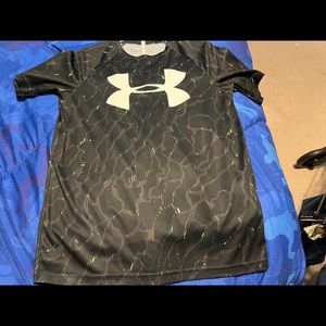 Under Armour Youth size Medium shirt and shorts